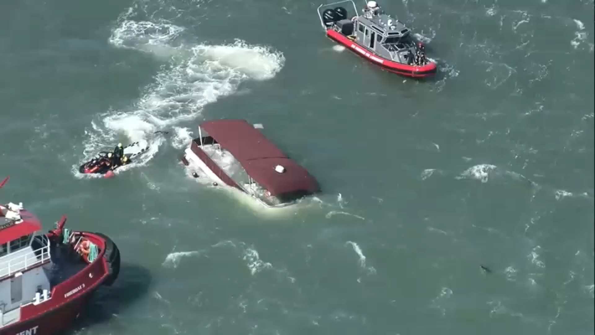1 killed, 2 missing after boat sinks in water near Alcatraz in San Francisco; rescue underway