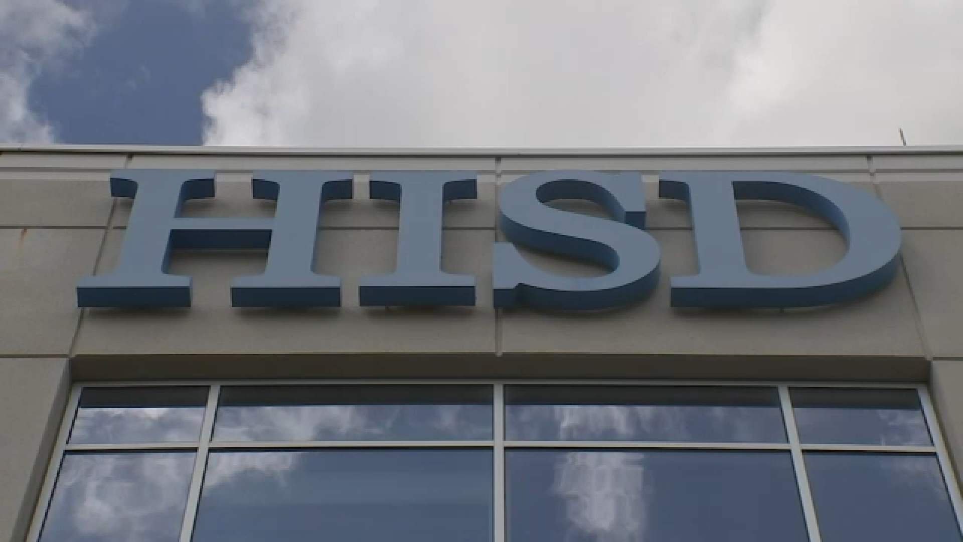 TEA finds HISD to be out of compliance after some parents launch complaints