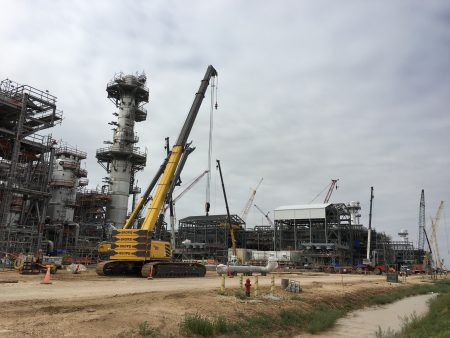 TCEQ fines Freeport LNG for alleged air pollution, record keeping violations