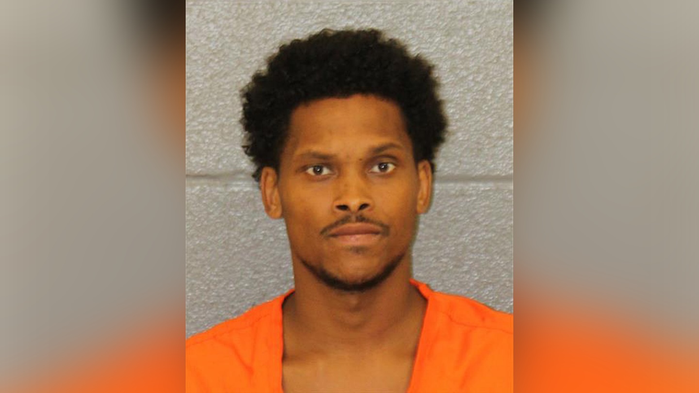 North Carolina man broke into ex's home, fatally stabbed his 5-year-old son before going to Taco Bell: police